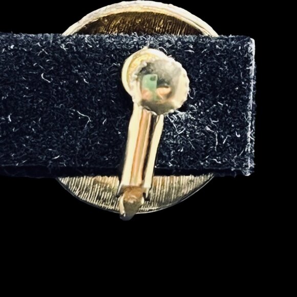 Vintage Brushed Gold Tone Button Clip On Earrings (5256) - Picture 5 of 5